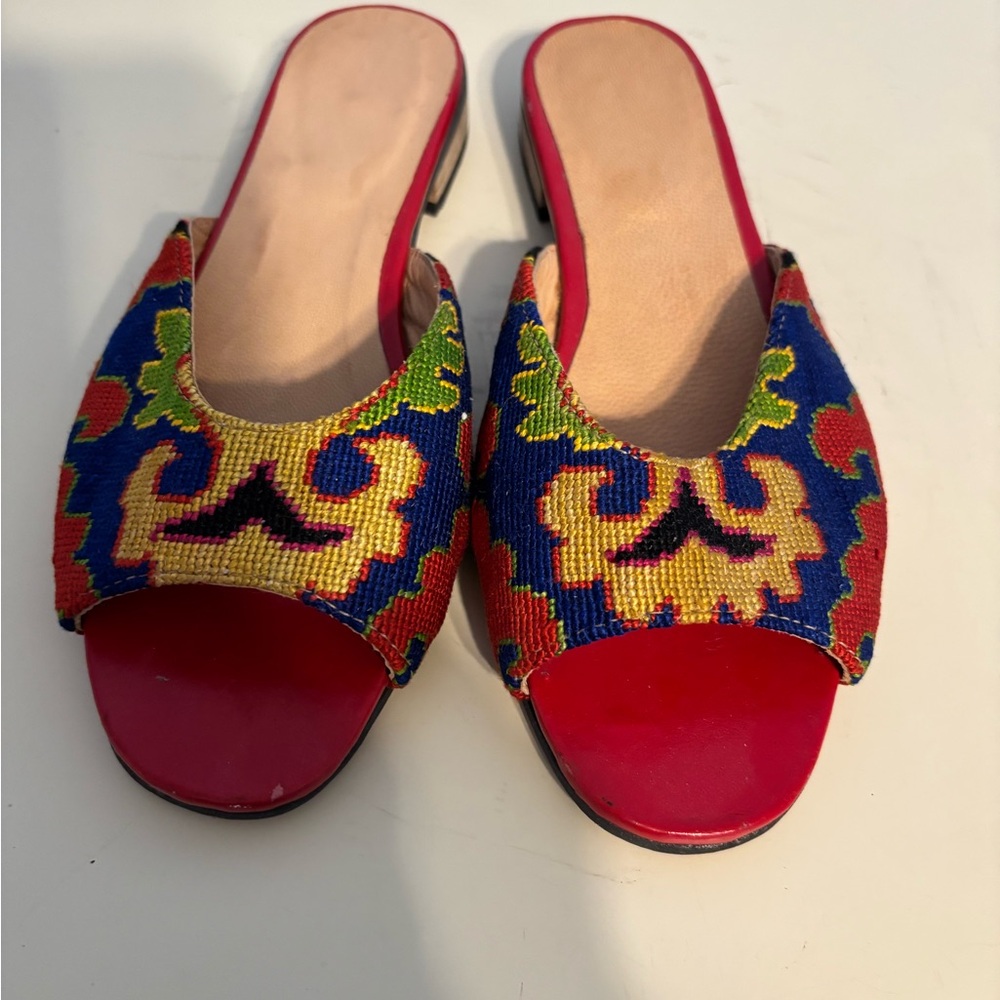 Colorful Embroidered Women's Slide Sandals